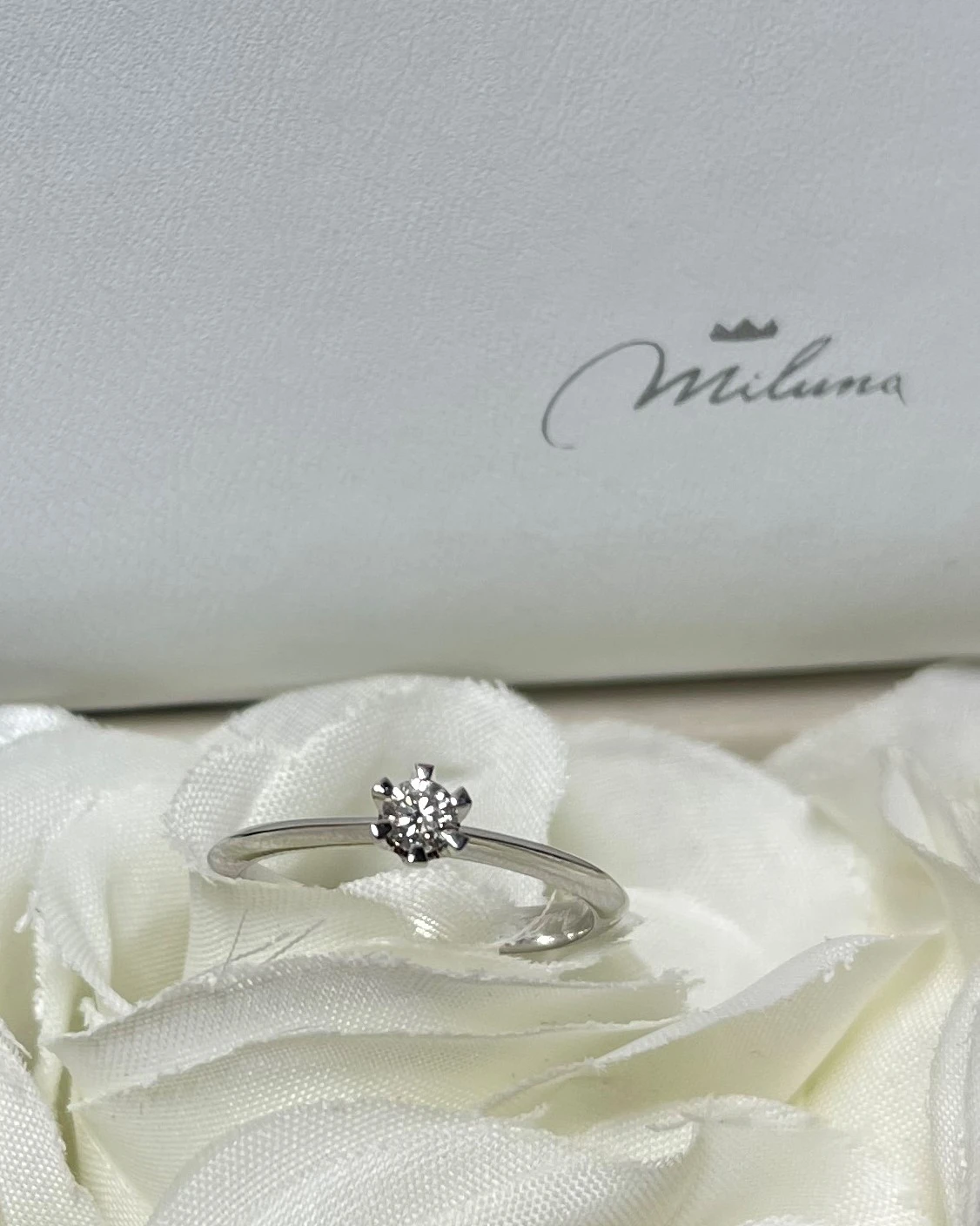 013 Miluna Anello oro con brillanti cod: LID3433-015G7